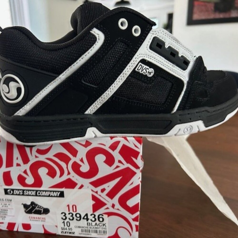 Dvs Comanche Black & White Skate Shoes Men's 10